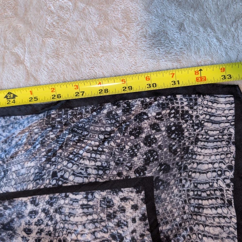 Vintage Oscar de la Renta 100% Silk Snakeskin Print Scarf Quiet Luxury Old Money image 9
